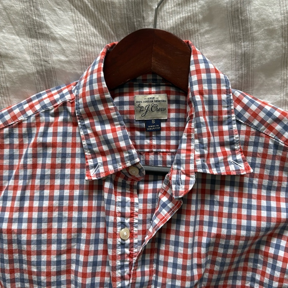 J.Crew men’s 100% cotton casual button up shirt in classic fit size small